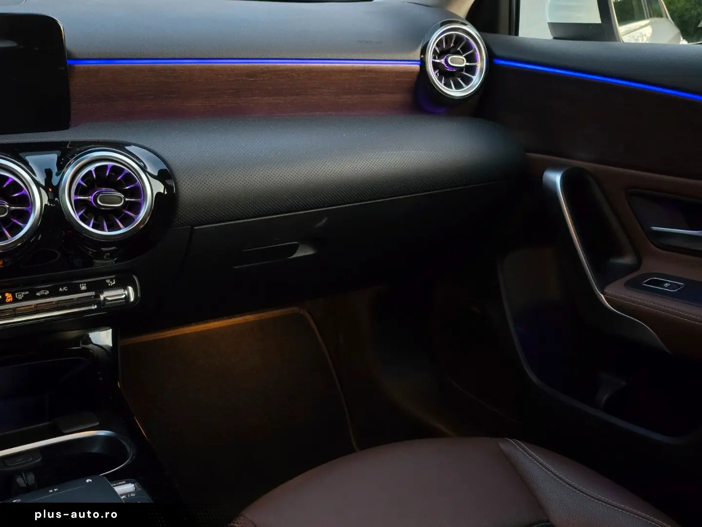MERCEDES-BENZ A 250 e Limousine Prog. Pano LED HUD K&hellip;