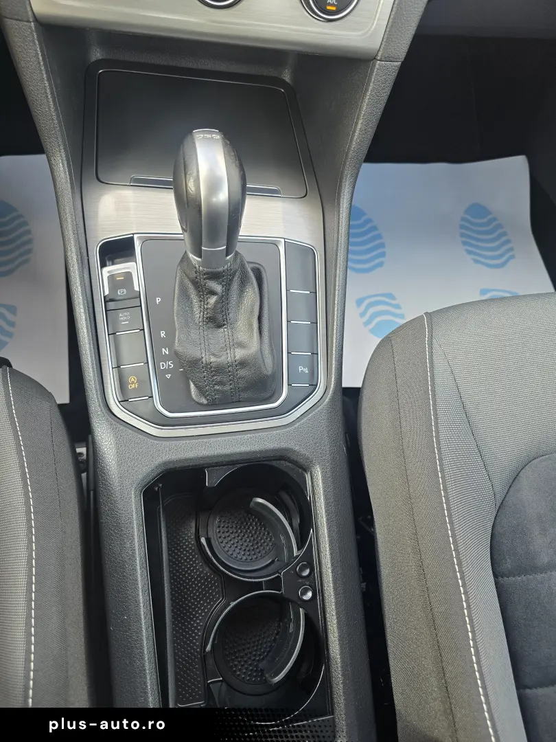Volkswagen Golf Sportvan 2.0 TDI 150 CP Automata