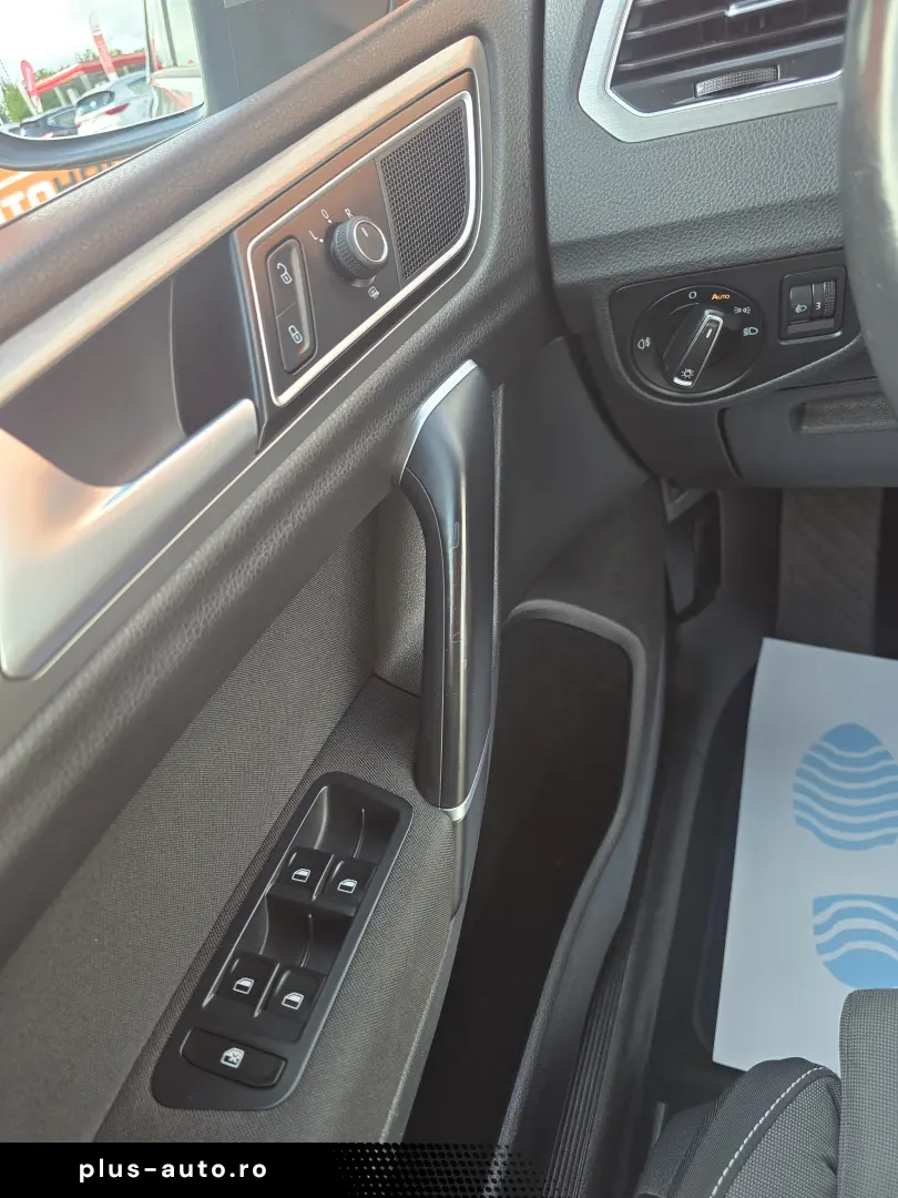 Volkswagen Golf Sportvan 2.0 TDI 150 CP Automata