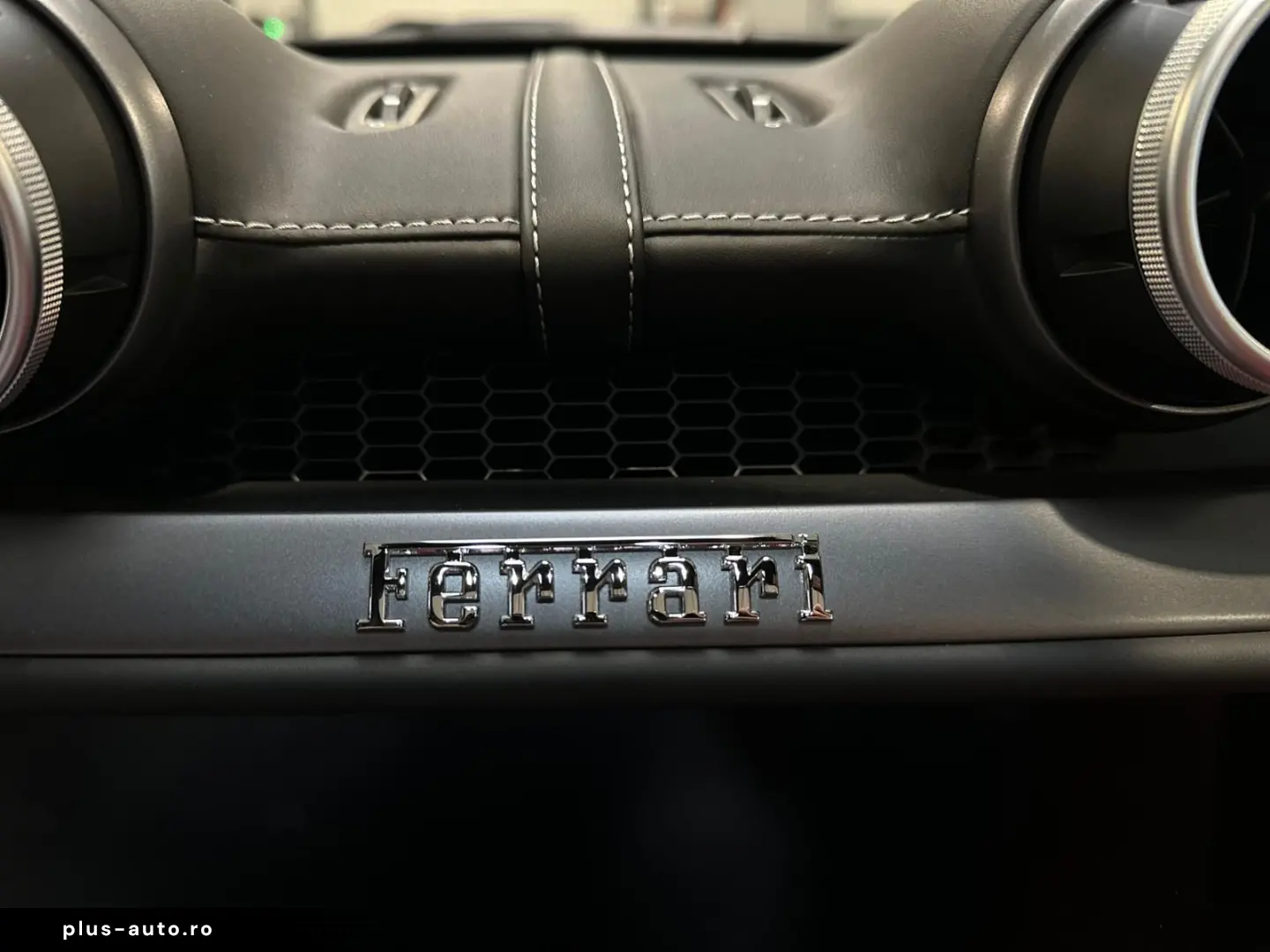 FERRARI Portofino GRIGIO SILVERST. BORDEAUX TOP gepflegt