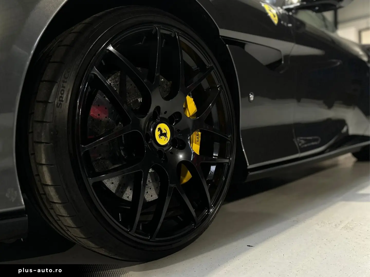 FERRARI Portofino GRIGIO SILVERST. BORDEAUX TOP gepflegt