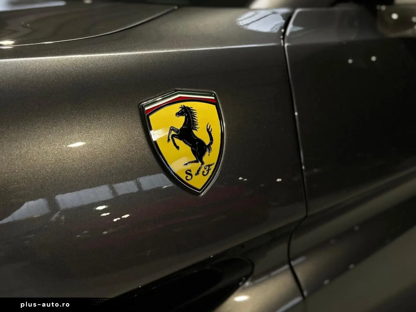 FERRARI Portofino GRIGIO SILVERST. BORDEAUX TOP gepflegt