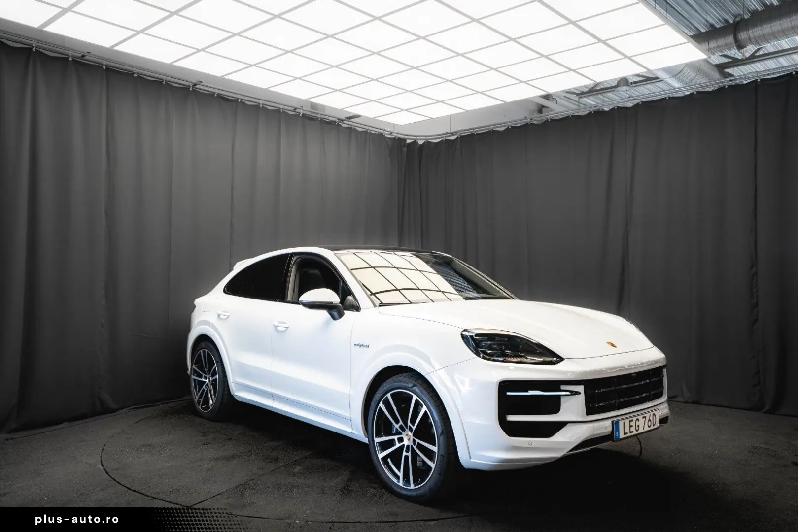 PORSCHE Coupe E-Hybrid SP-DESIGN PANO 22''&hellip;