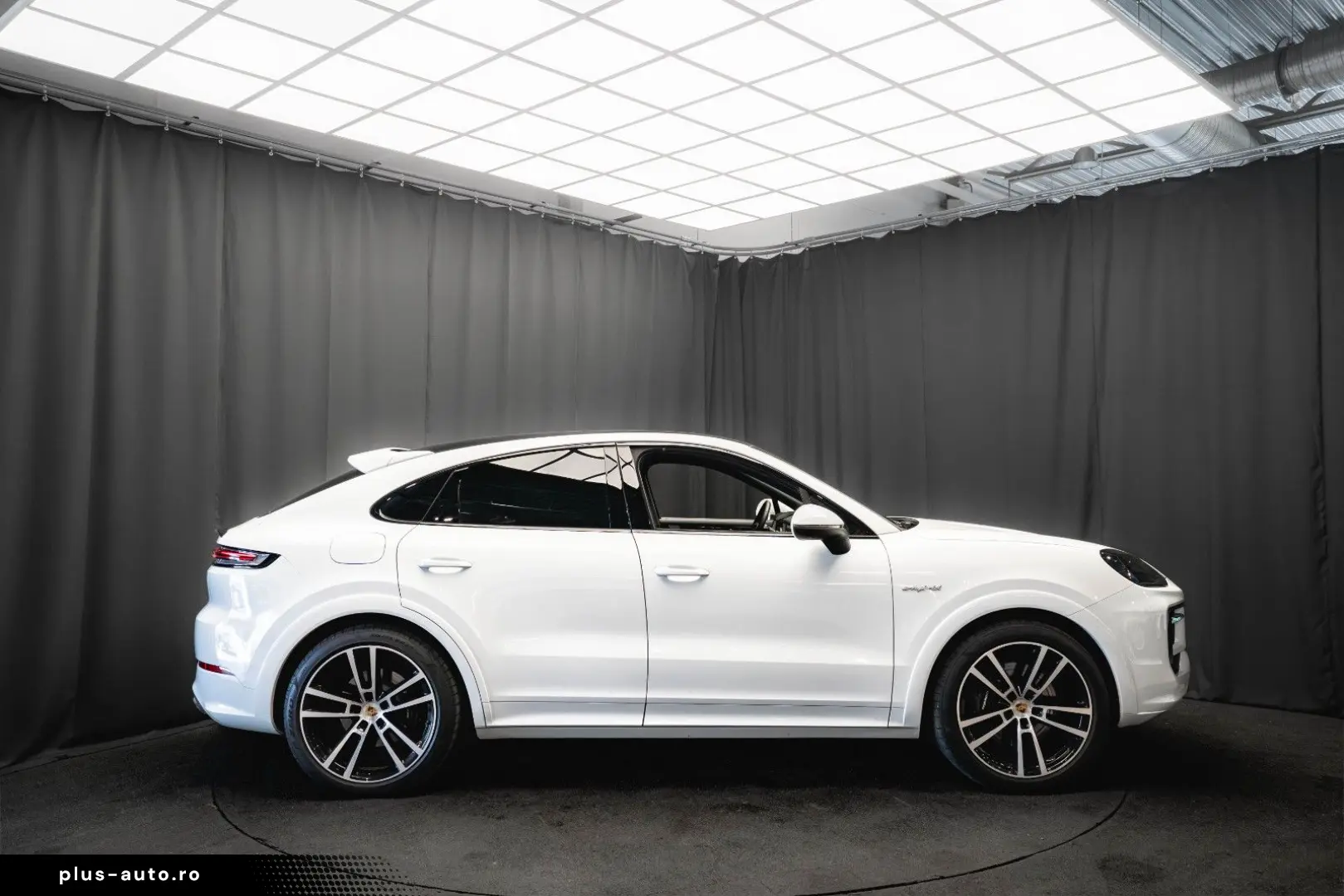 PORSCHE Coupe E-Hybrid SP-DESIGN PANO 22''&hellip;