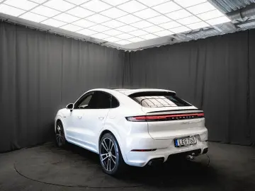 PORSCHE Coupe E-Hybrid SP-DESIGN PANO 22''…