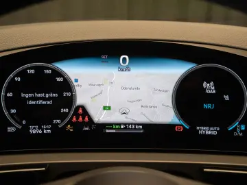 PORSCHE Coupe E-Hybrid SP-DESIGN PANO 22''…