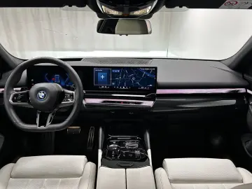 BMW 550e xDrive Limousine M Sportpaket Pro Harman Ka
