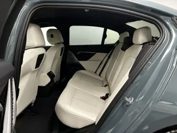 BMW 550e xDrive Limousine M Sportpaket Pro Harman Ka