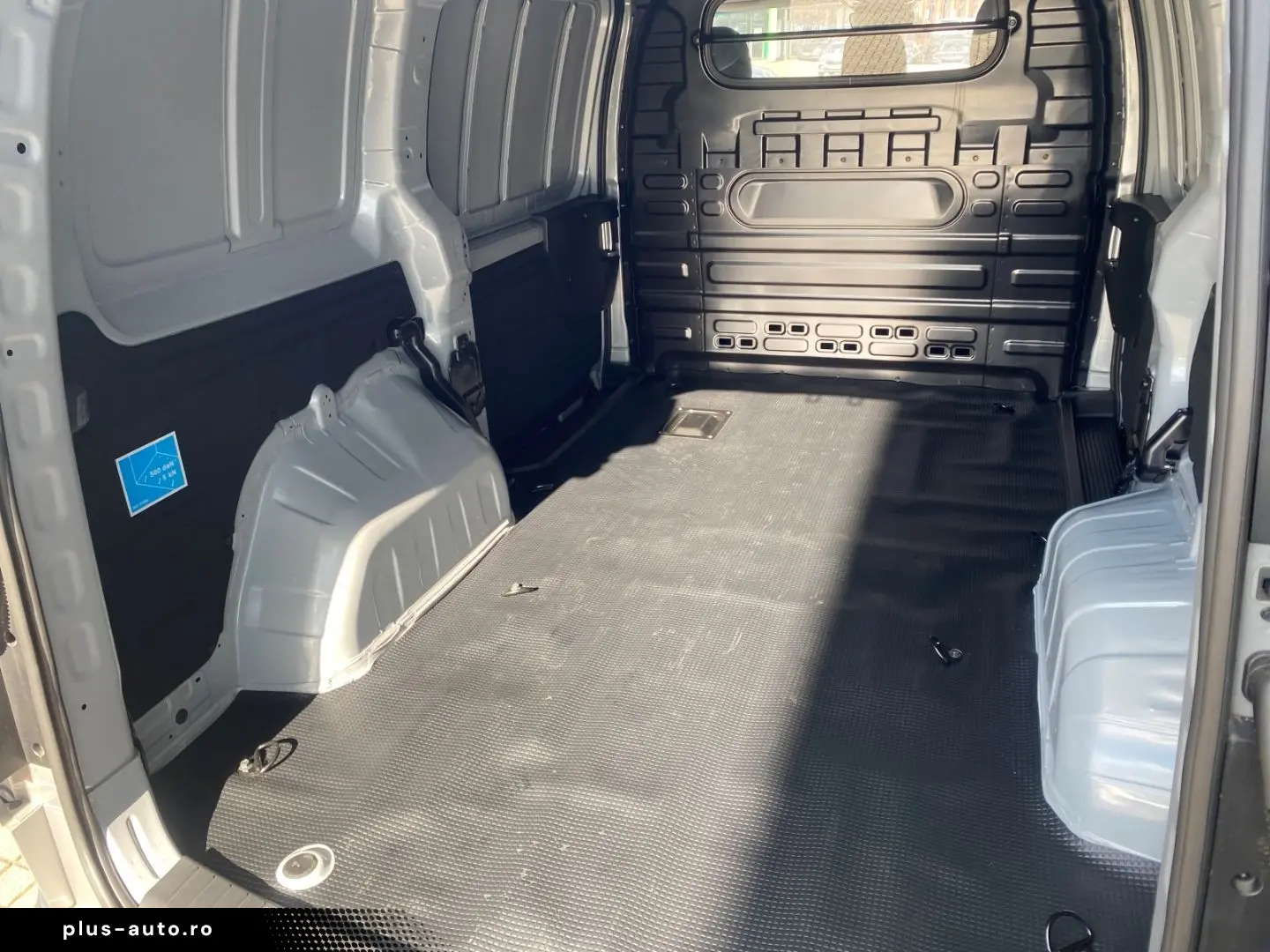 HYUNDAI STARIA Cargo 1.6 T-GDI AT Hybrid Trend  Klimaaut