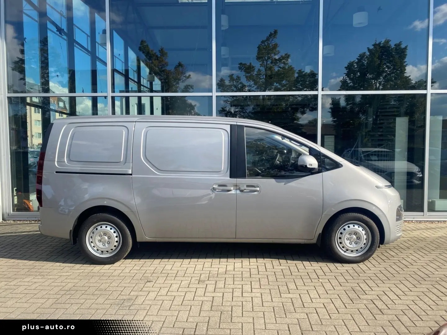 HYUNDAI STARIA Cargo 1.6 T-GDI AT Hybrid Trend  Klimaaut