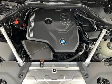 BMW X4 xDrive20i M Sport AHK LiveCockpitProf Laser