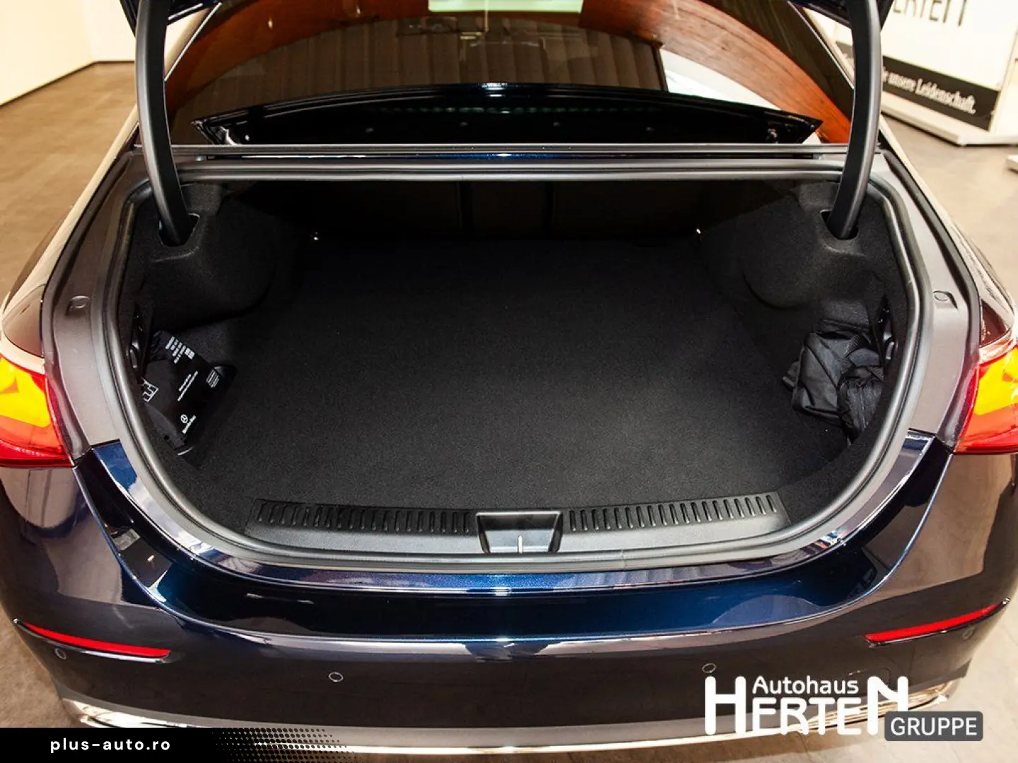 MERCEDES-BENZ E 400 e 4M AVANTGARDE 360  DIGITAL BUR&hellip;