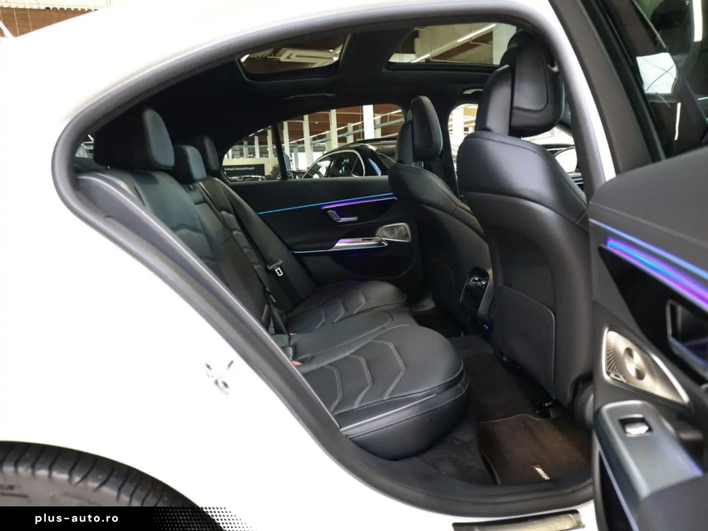 MERCEDES-BENZ E 400 e 4M AMG Sport Premium PANO HUD LED 360