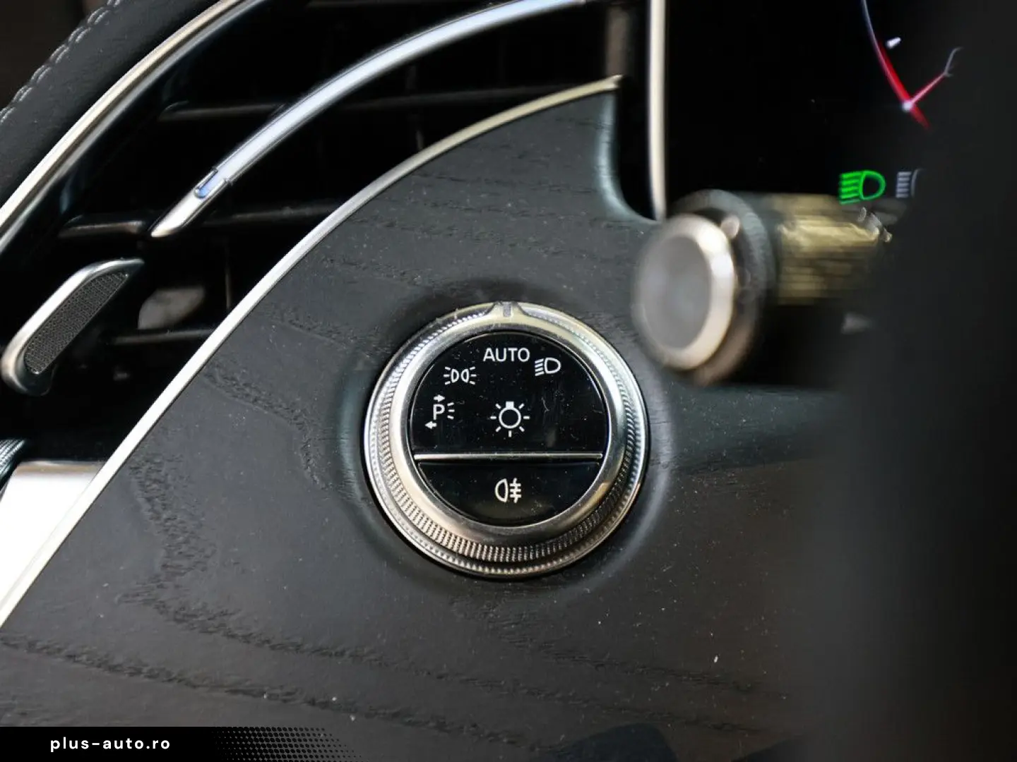 MERCEDES-BENZ E 400 e 4M AMG Sport Premium PANO HUD LED 360