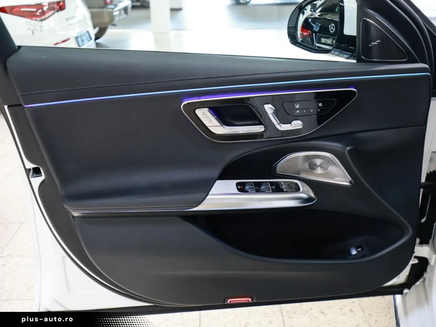 MERCEDES-BENZ E 400 e 4M AMG Sport Premium PANO HUD LED 360