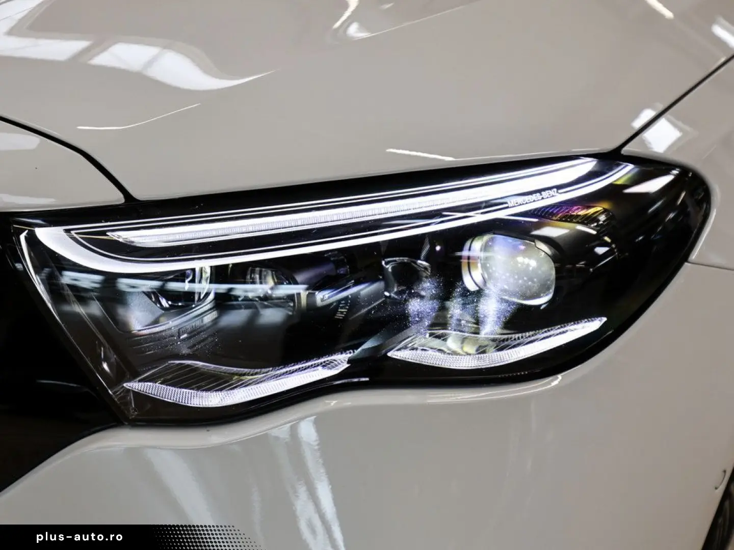 MERCEDES-BENZ E 400 e 4M AMG Sport Premium PANO HUD LED 360