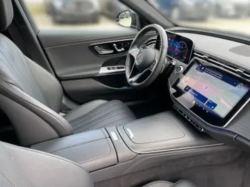 MERCEDES-BENZ E 450 d 4M AVANTGARDE  PANO-DACH LEDER…