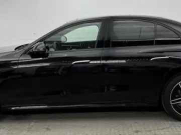 MERCEDES-BENZ E 450 d 4M AMG PREMIUM PLUS PANO SUPER…