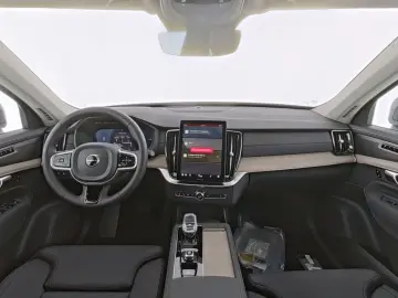 VOLVO XC90 FACELIFT Plus Dark Recharge Plug-In Hybrid