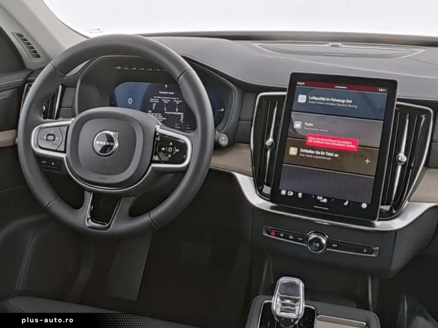 VOLVO XC90 FACELIFT Plus Dark Recharge Plug-In Hybrid