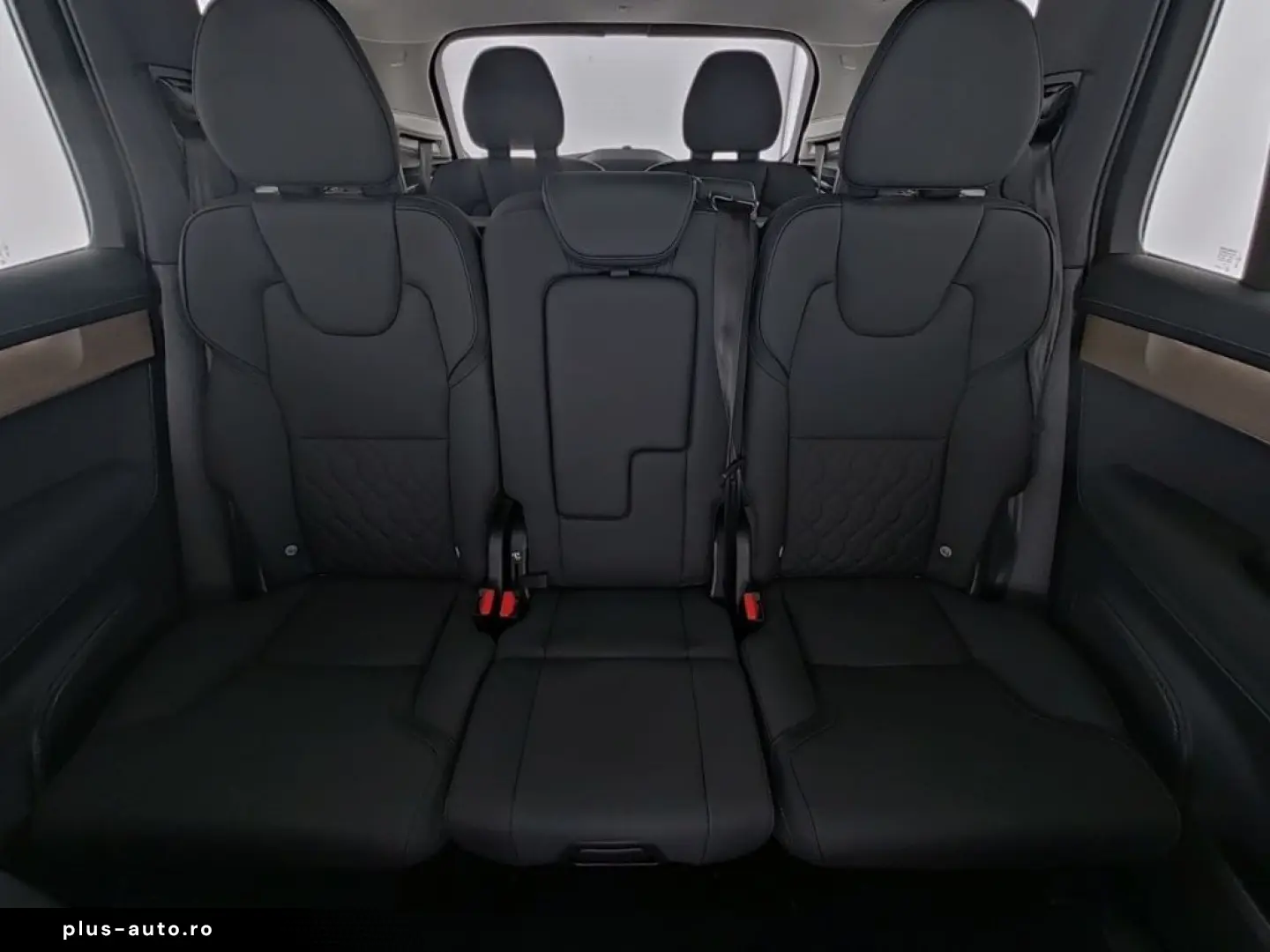 VOLVO XC90 FACELIFT Plus Dark Recharge Plug-In Hybrid