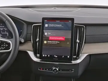 VOLVO XC90 FACELIFT Plus Dark Recharge Plug-In Hybrid