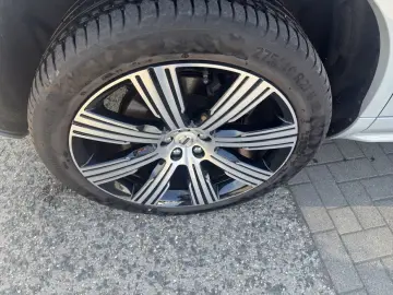 VOLVO XC90 B5 AWD Plus-Bright 7S Nappaleder Licht-Pake