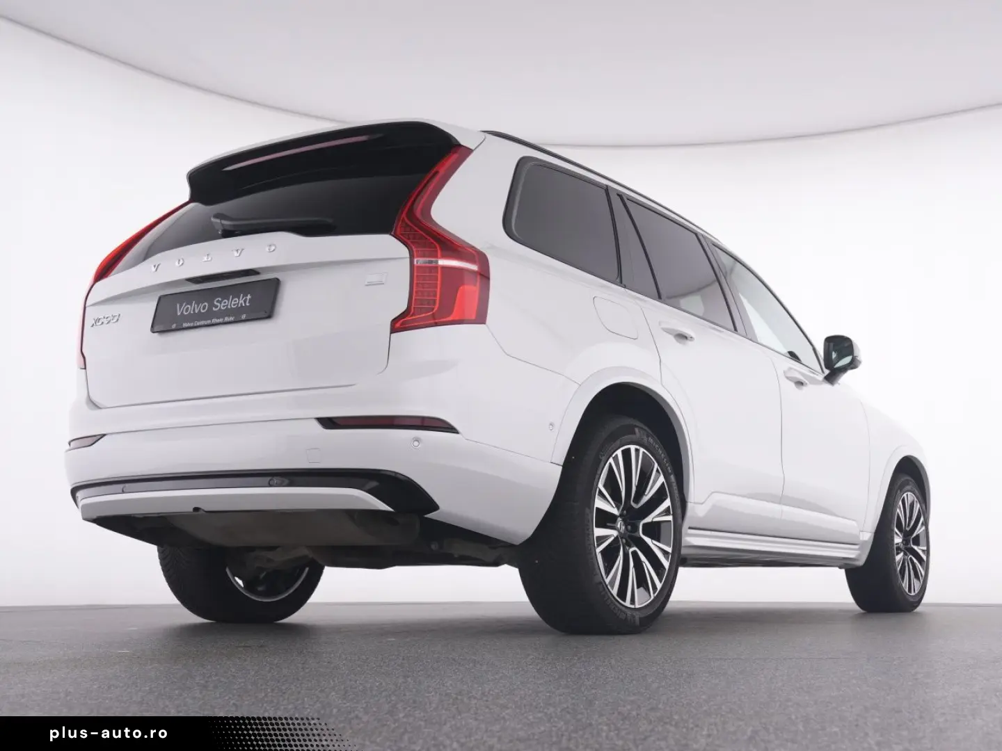 VOLVO XC90 T8 Recharge Plus Dark Plug-In 360  WINTERPA