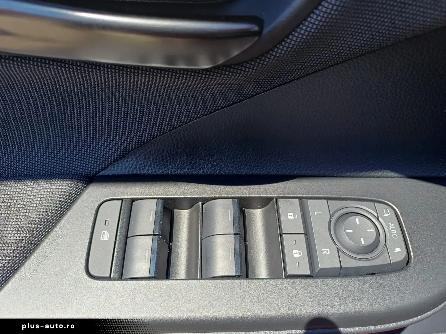 TOYOTA C-HR 2.0 hybrid 197 CP Dynamic