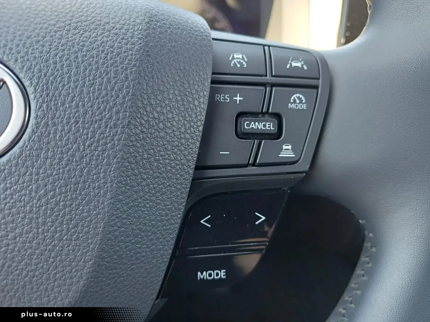 TOYOTA C-HR 2.0 hybrid 197 CP Dynamic