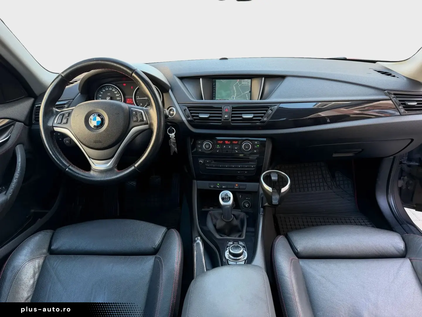 BMW X1 2012 — imagine 5