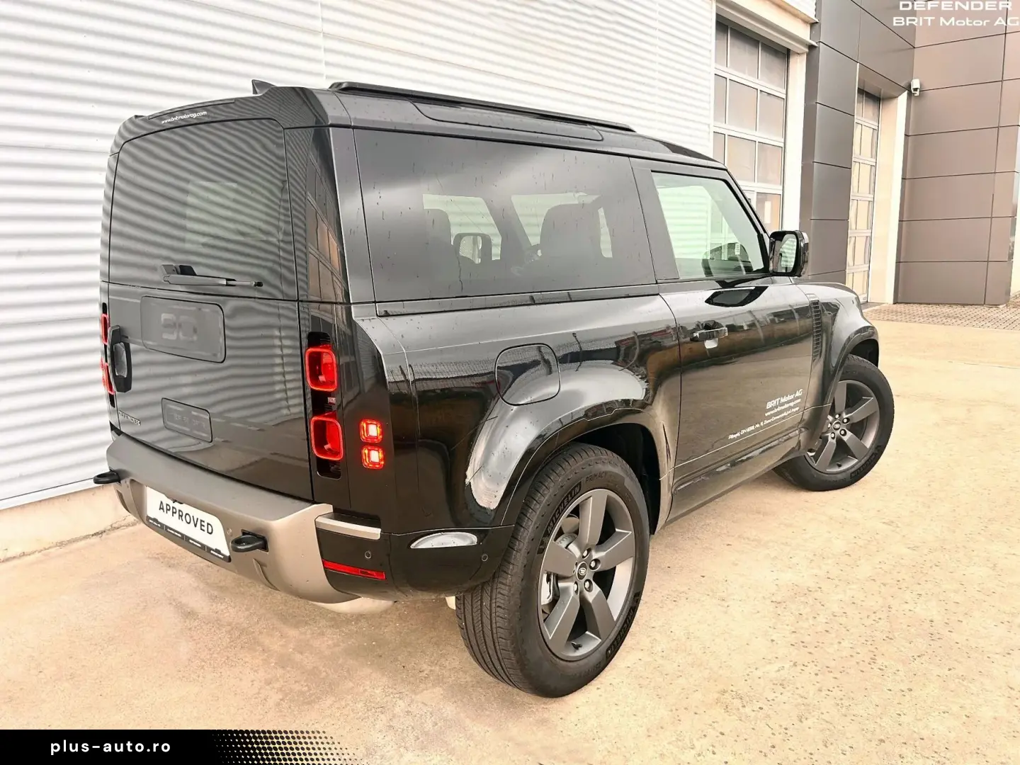 Defender 90 3.0D I6 250 CP AWD Auto MHEV X-Dynamic SE