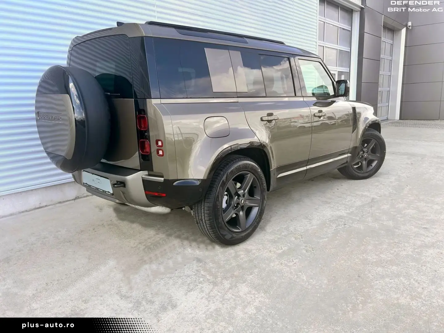 Defender 110 3.0D I6 250 CP AWD Auto MHEV X-Dynamic SE