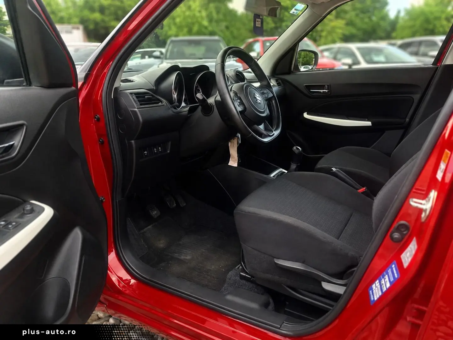 SUZUKI Swift 2022 — imagine 9