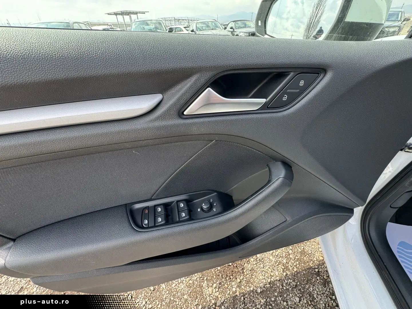 Audi A3 Sportback    Automat    Navigatie    Scuane incalzit