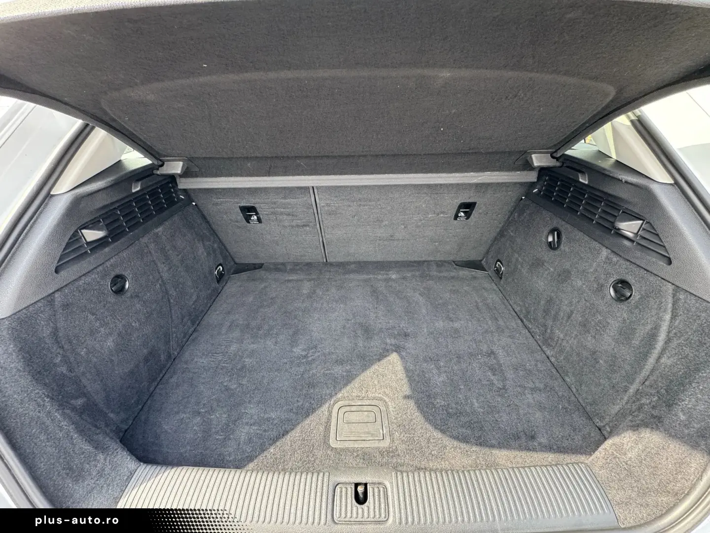 Audi A3 Sportback    Automat    Navigatie    Scuane incalzit