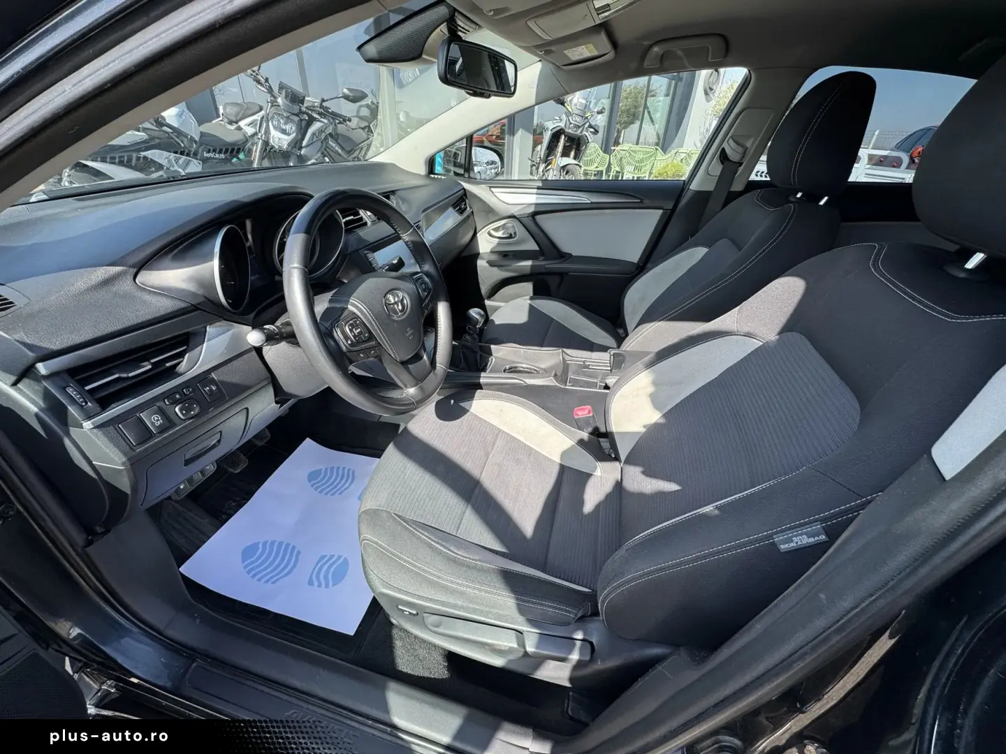 Toyota Avensis    2.0d    Navigatie    Scaune incalzite
