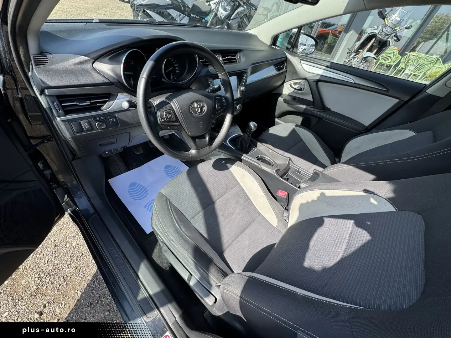 Toyota Avensis    2.0d    Navigatie    Scaune incalzite