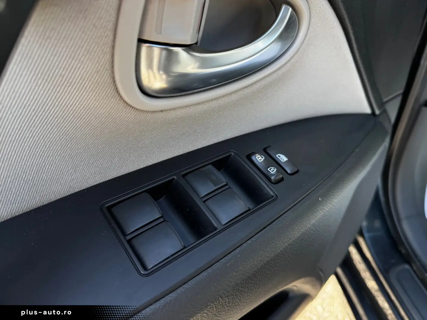 Toyota Avensis    2.0d    Navigatie    Scaune incalzite