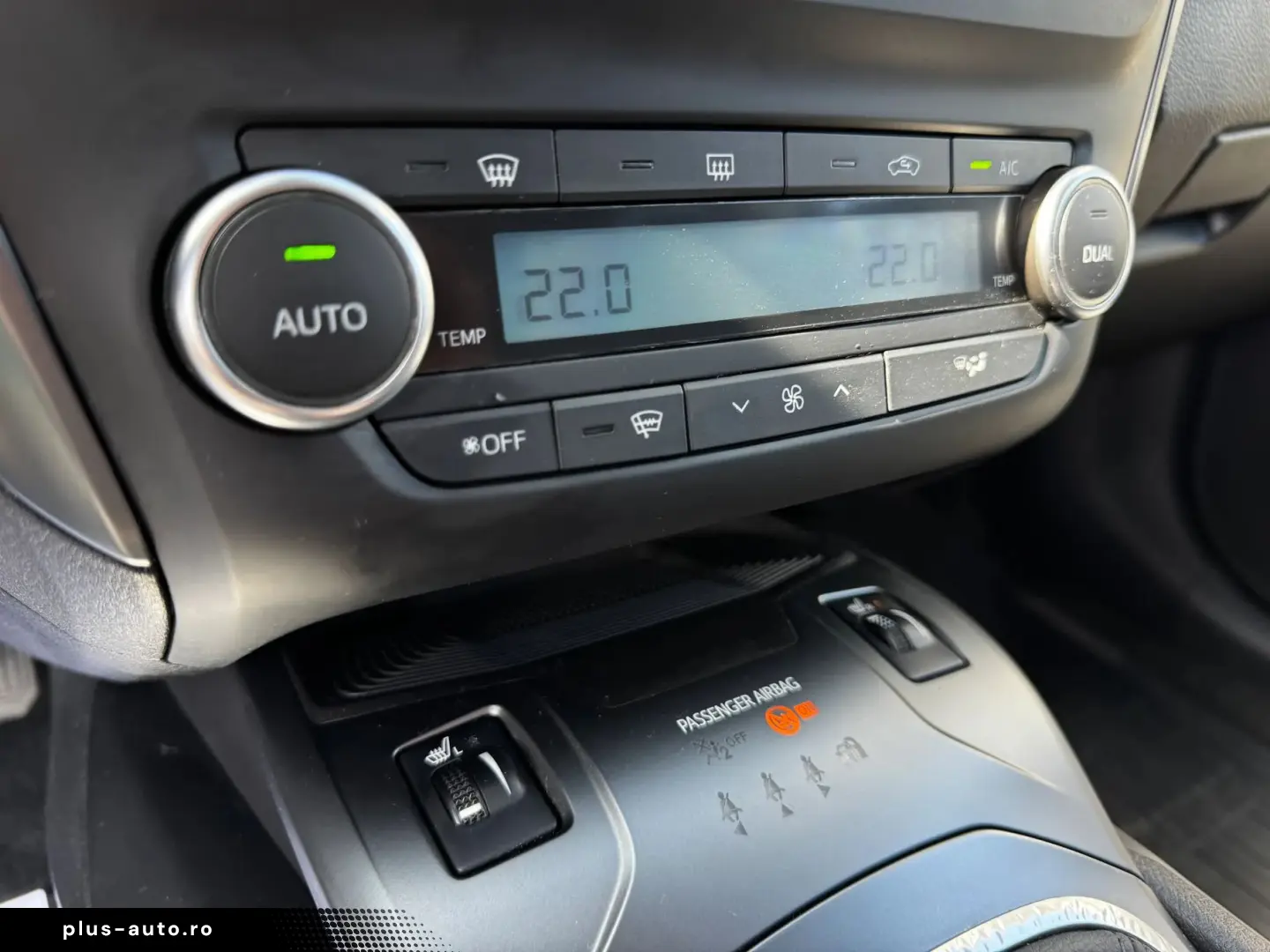 Toyota Avensis    2.0d    Navigatie    Scaune incalzite