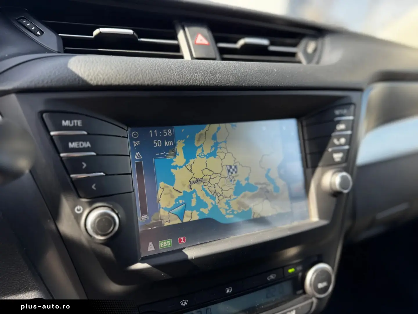 Toyota Avensis    2.0d    Navigatie    Scaune incalzite