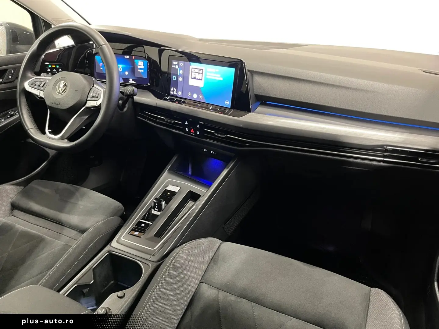 VOLKSWAGEN Golf 2021 — imagine 40