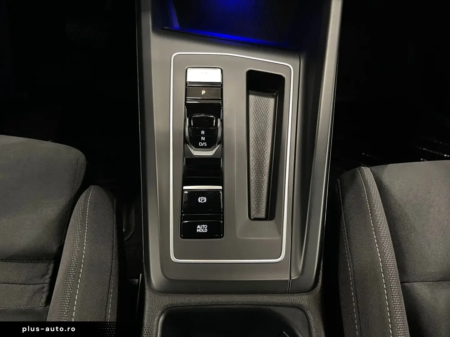VOLKSWAGEN Golf 2021 — imagine 54