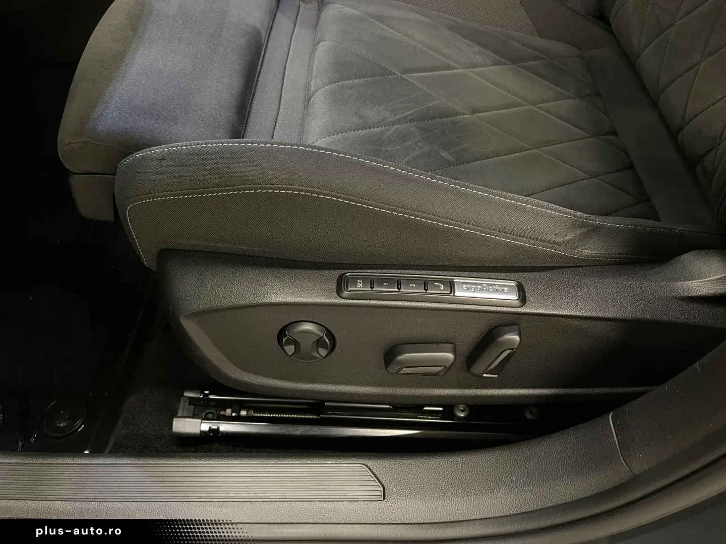 VOLKSWAGEN Golf 2021 — imagine 56