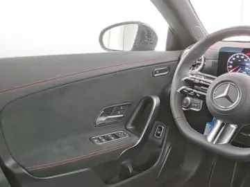 MERCEDES-BENZ CLA 180 Coupé AMG Line ADVANCED PLUS N…