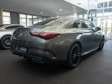 MERCEDES-BENZ CLA 200 AMG Prem 19 Night LED Kam Keyl…
