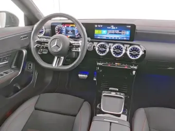 MERCEDES-BENZ CLA 200 Coupé AMG Line ADVANCED PLUS N…