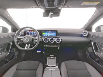 MERCEDES-BENZ CLA 200 Coupé AMG Line ADVANCED PLUS N…
