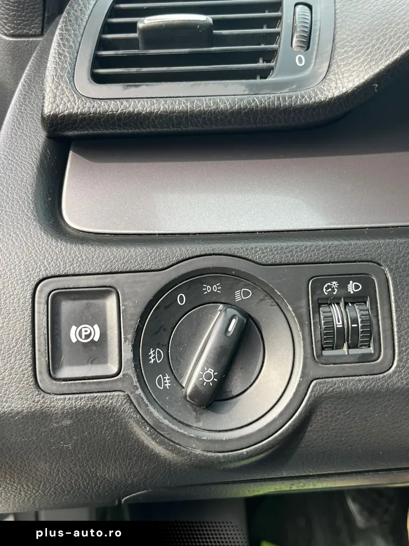 VOLKSWAGEN Passat 2026 — imagine 14