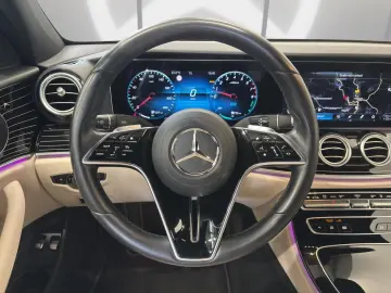 MERCEDES-BENZ E 300 e 4M AMG EX. BUSI RFK PUBLIC MBU…